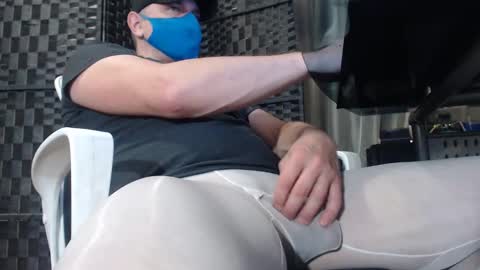 wierdstuffwithdik online show from September 22, 8:07 am