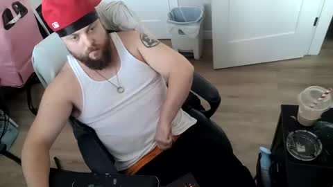 WiggaInAWifebeater online show from October 6, 8:04 pm