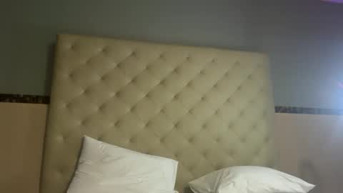 wild_bigcock23 online show from April 19, 2:29 pm