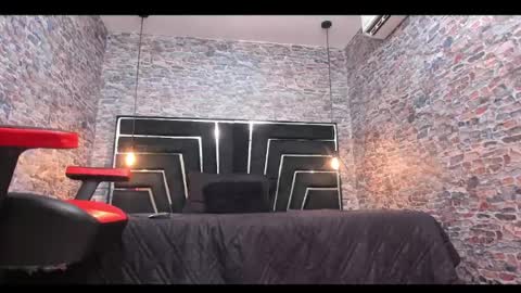 wild_firee_ online show from May 21, 7:53 pm