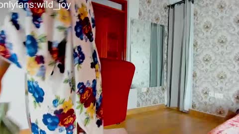 wild_joy online show from February 13, 7:24 am