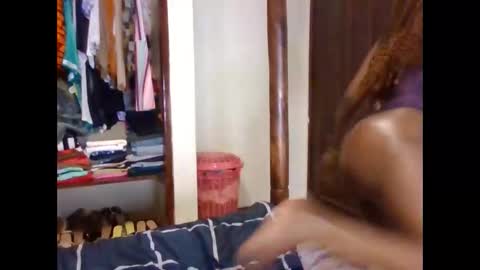 wild_slutty_ebony online show from April 5, 7:33 pm