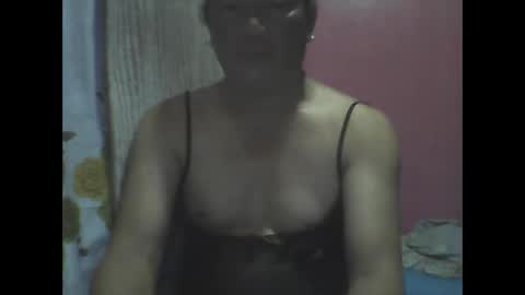 Snapshot of wild_sunflower11 chatting on December 9, 11:36 am wild_sunflower11 online show from December 9, 11:36 am