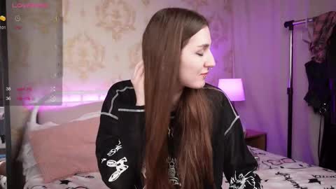 .. alice .. online show from December 1, 3:15 am