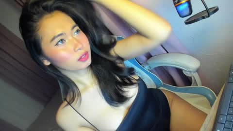 CHRISTINE online show from January 5, 2:08 pm