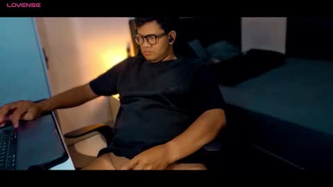 Wildy online show from November 24, 12:48 pm