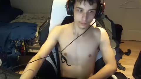 willfro_ online show from October 15, 1:42 am