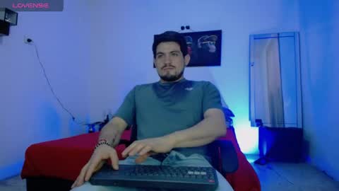 William Steel online show from May 25, 8:37 pm