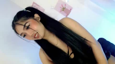 LE XI online show from February 15, 10:19 pm