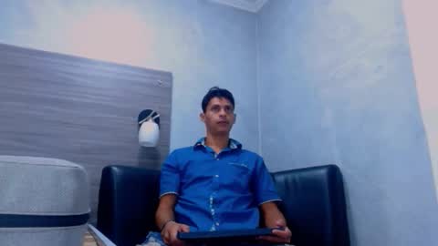 Wiltom online show from November 18, 3:42 am