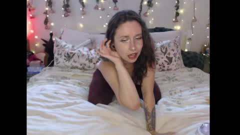 Eevie online show from July 20, 8:32 pm