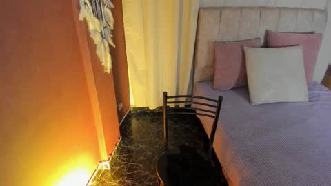 Wini Fer online show from October 21, 3:59 pm