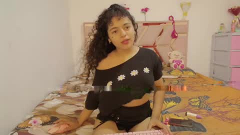  Winnifer Gonzalez  online show from May 7, 3:57 am
