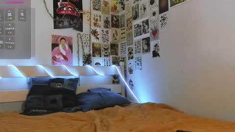 wonderconnie online show from March 5, 1:20 pm