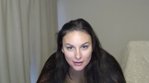 Snapshot of wonderr_woman chatting on October 22, 1:24 pm wonderr_woman online show from October 22, 1:24 pm