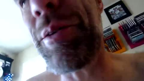 WoodieSays online show from April 9, 4:01 pm