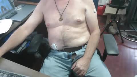 woodworker6473 online show from January 6, 6:34 pm