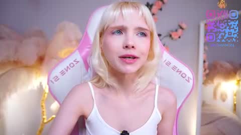 wow_angel online show from June 20, 5:35 am