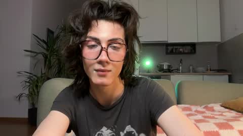 Glen online show from March 29, 5:03 pm