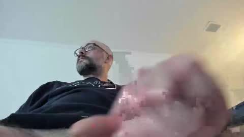 wowsah online show from October 25, 9:26 pm