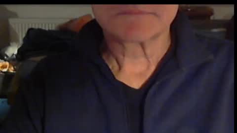 Wuki online show from December 22, 4:47 pm