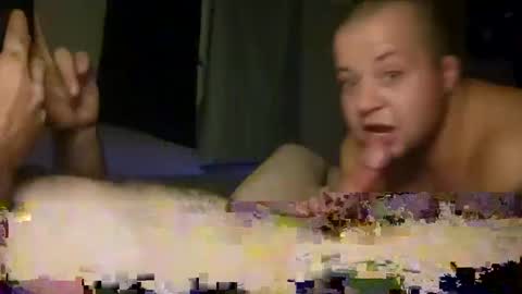 Snapshot of wundrsword33 chatting on September 28, 4:32 am BONER DONOR online show from September 28, 4:32 am