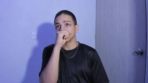 wyatt_smith71 online show from April 22, 4:36 pm