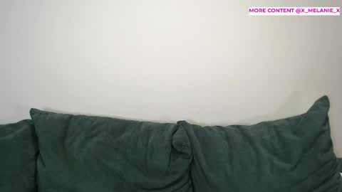 Melanie online show from May 23, 7:48 am