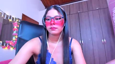 Snapshot of xallysonx_ chatting on September 12, 1:35 pm XALLYSONX online show from September 12, 1:35 pm