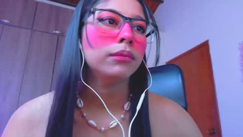 XALLYSONX online show from March 10, 11:58 am