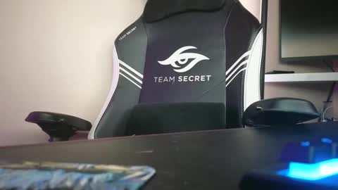 xburst online show from April 15, 1:42 am