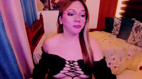 Snapshot of xdirtymistressx chatting on February 23, 7:44 am XDirtymistressX online show from February 23, 7:44 am