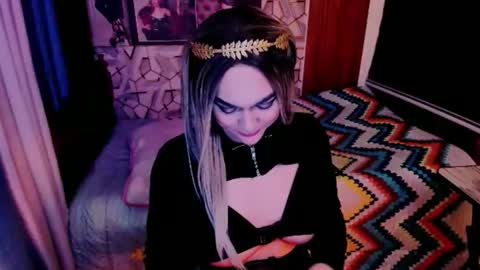 Snapshot of xdirtymistressx chatting on September 13, 6:43 pm XDirtymistressX online show from September 13, 6:43 pm