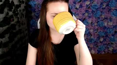 Lina online show from October 18, 6:28 am