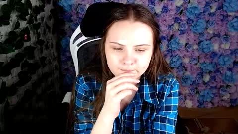 Lina online show from September 29, 8:02 am