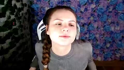 Lina online show from October 2, 5:28 am