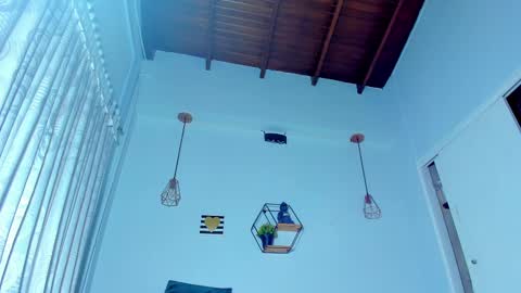 tifanny  online show from February 26, 6:59 pm