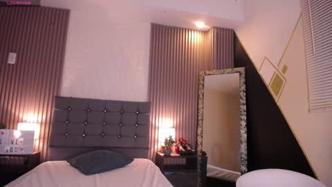 Mia Vega online show from December 2, 11:24 pm