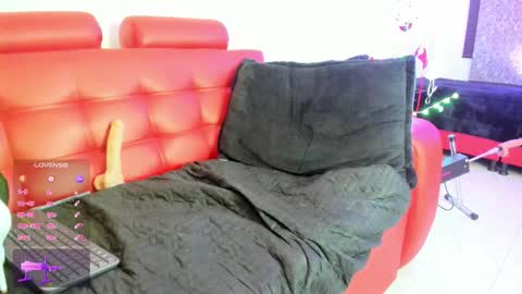 Danna online show from December 5, 9:34 pm