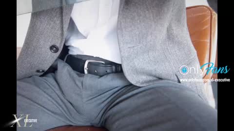 Snapshot of xl_executive chatting on January 8, 12:05 pm xl_executive online show from January 8, 12:05 pm