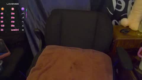 Chloe online show from November 30, 1:01 am