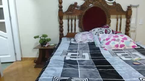 Perla Jackson online show from December 10, 2:27 am