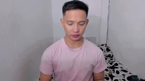 xsebastian19 online show from January 9, 2:43 am