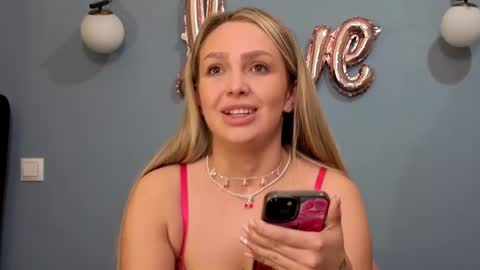 AnnaMaee online show from March 7, 6:54 pm