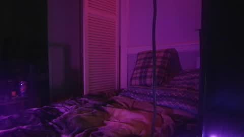 Johnny online show from February 8, 7:04 am