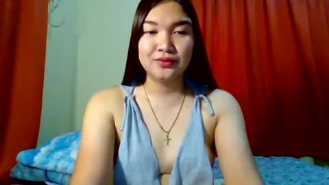 HI IM PAULINE online show from January 5, 2:17 am