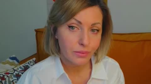 xvaleriax0 online show from February 6, 6:21 pm