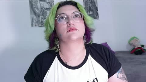 xxgreengoodxx online show from April 17, 10:23 pm