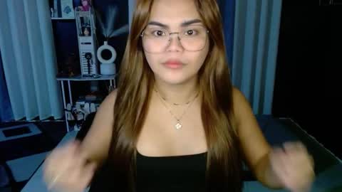 Kylie Smith online show from March 13, 11:02 am