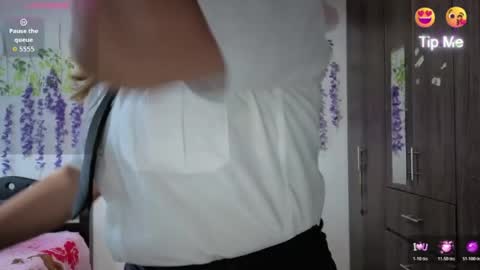 xxmilexx online show from June 22, 10:55 am